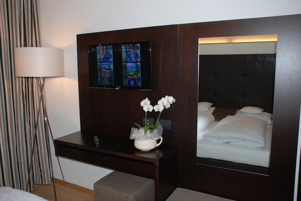 Aparthotel Pichler Colle Isarco Habitación foto